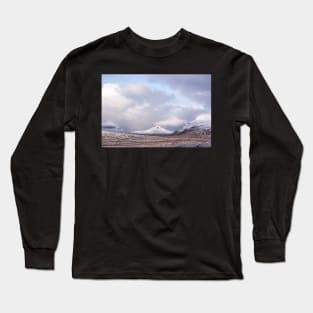 Stac Pollaidh smoking Long Sleeve T-Shirt